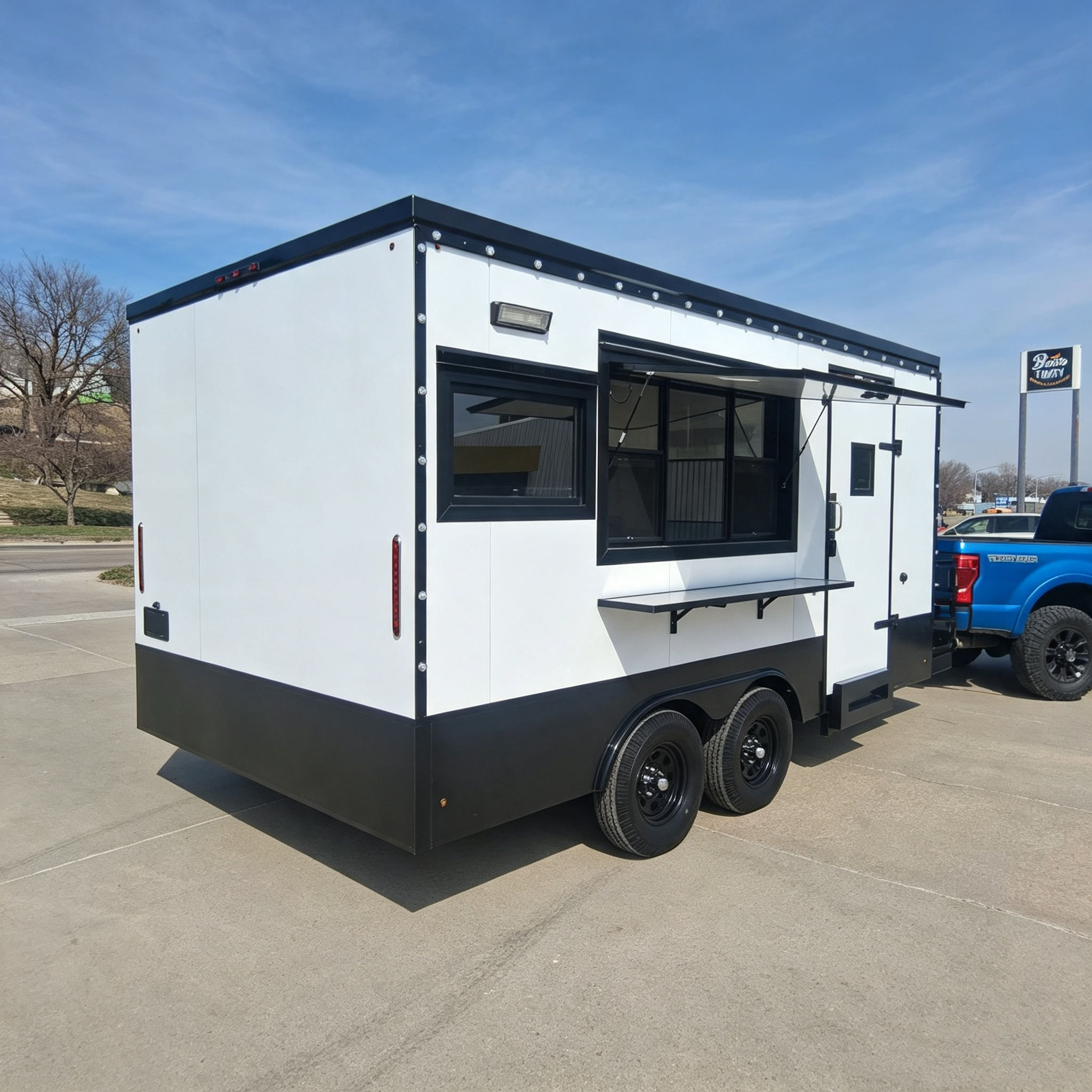 設備が充実した移動式ケータリングトレーラー。ホットドッグ、ピ - Food Snacks Catering のレビューと価格
